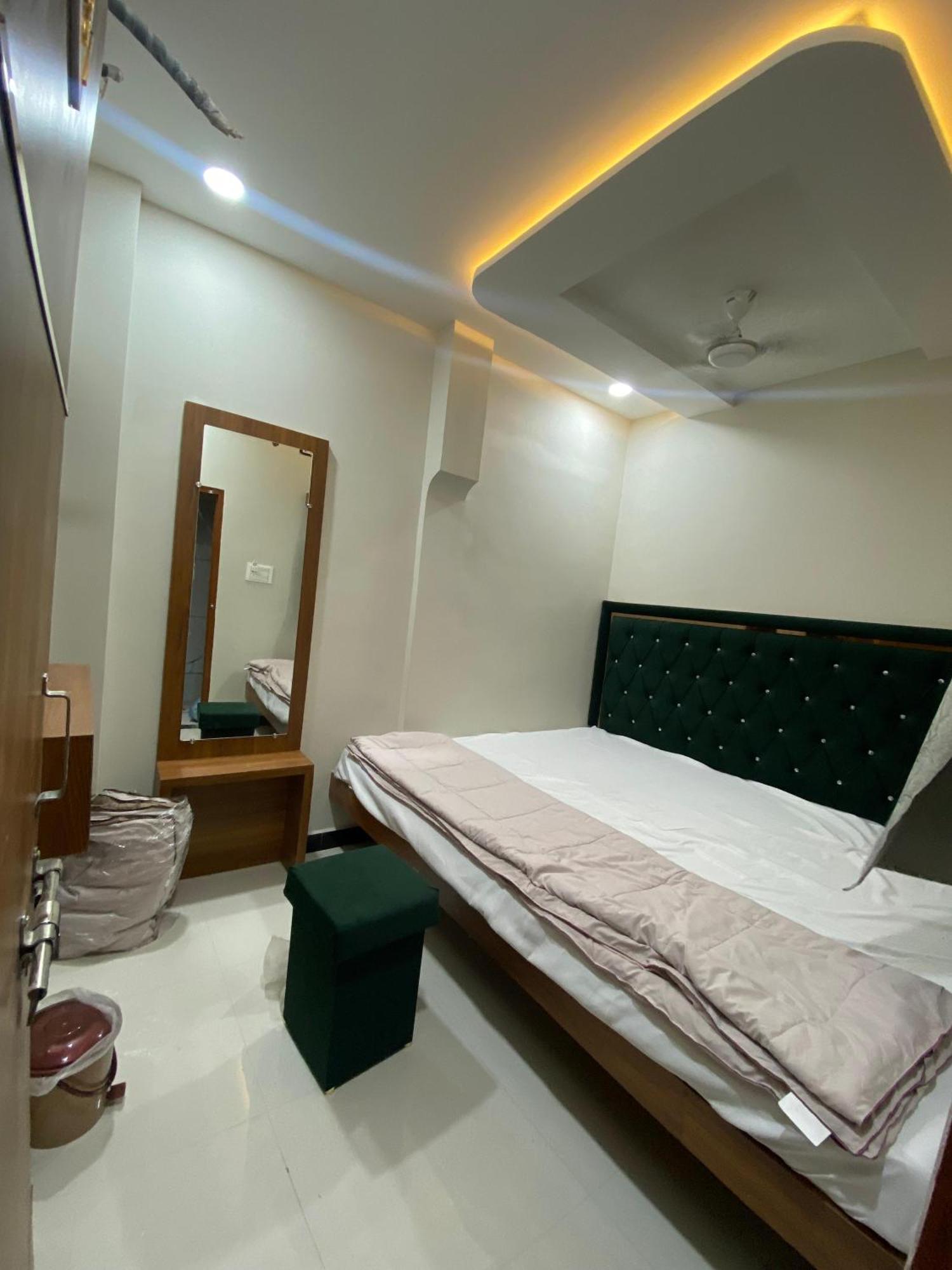 Hotel Super Palace Удджайн Екстер'єр фото